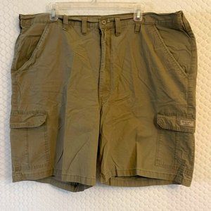 Wrangler Men's Authentics Khaki Cargo Shorts Style NW012BY -6 Pockets- Size 44